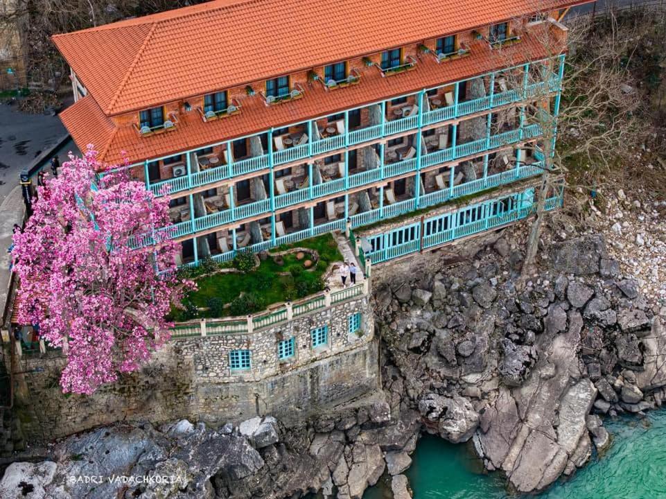 Hotel Magnolia In The City Centre Kutaissi Exterior foto